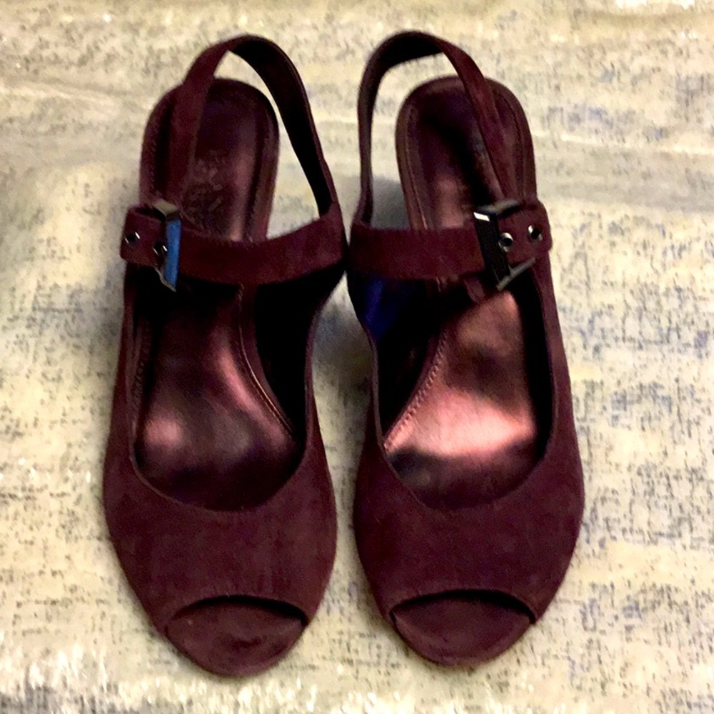 Franco Sarto Wine Color Suede Sandals- Size 1/2
